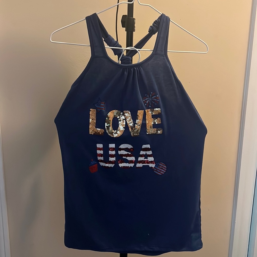 USA XL girls tank top. Navy Blue with “Love USA” sequence print.